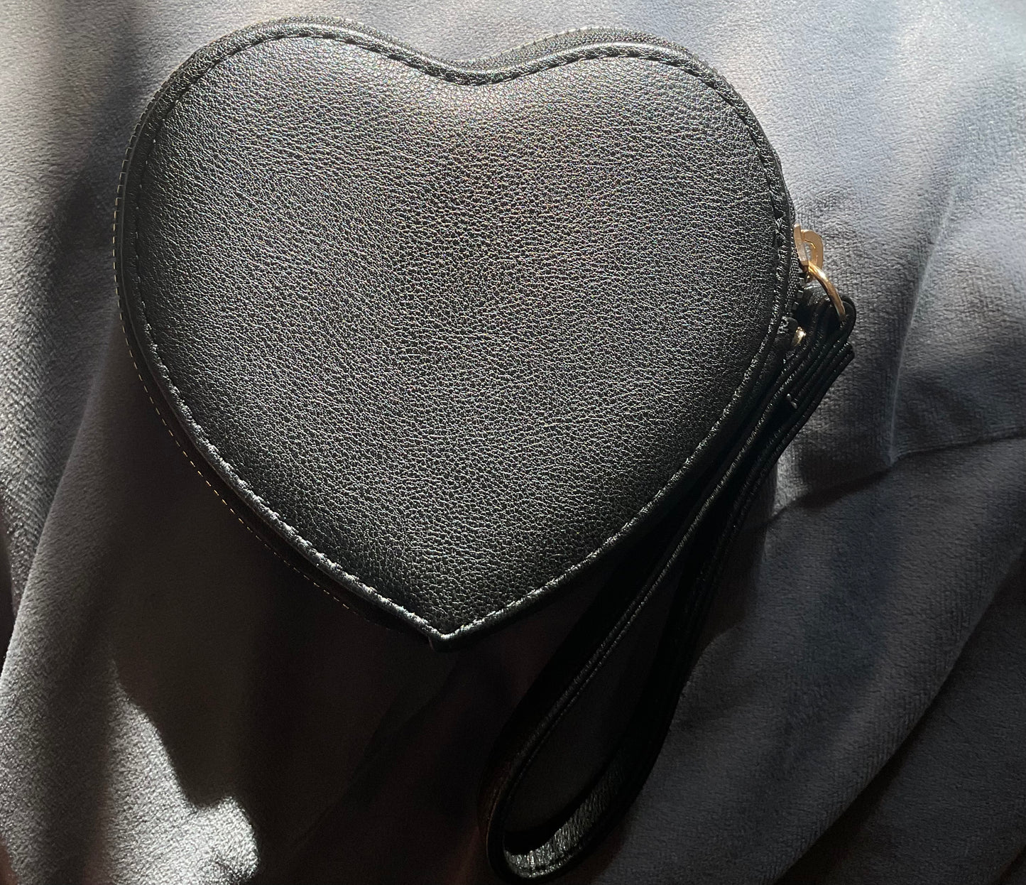 Juicy blk heart bling wristlet